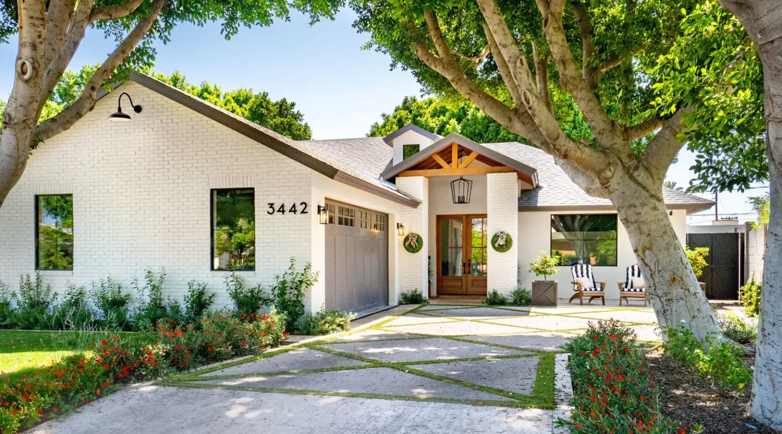 12 Tips for Maximizing the Impact of Windows on Your Home's Resale Value